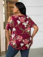 Load image into Gallery viewer, Plus Size Cold-Shoulder Round Neck Curved Hem Tee
