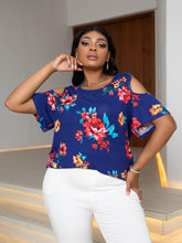 Load image into Gallery viewer, Plus Size Cold-Shoulder Round Neck Curved Hem Tee
